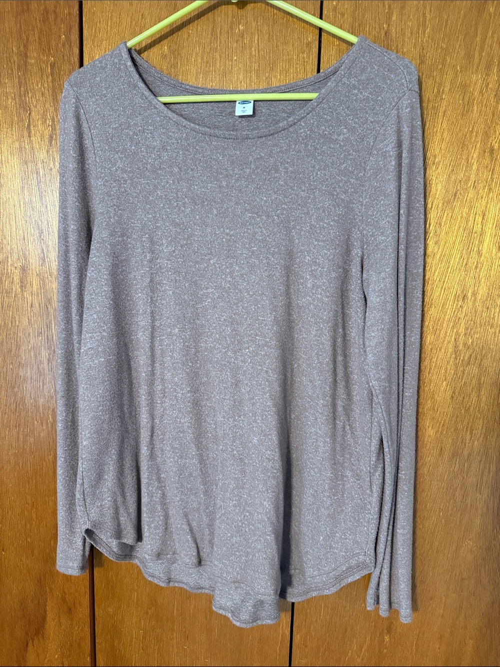 Women’s Long Sleeve Crewneck Top